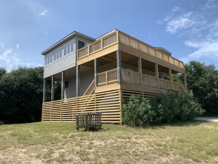 Deck Upper and Lower Levels