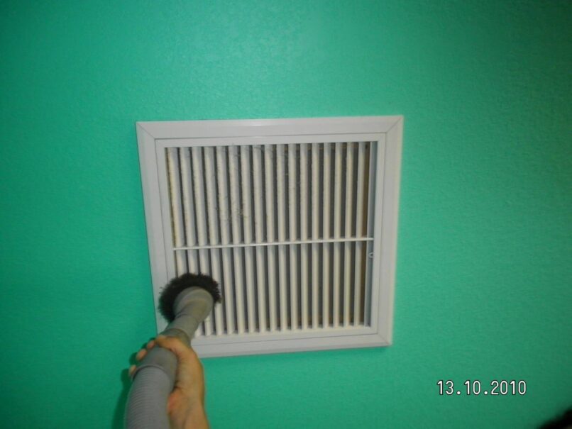 cleaning dirty grills