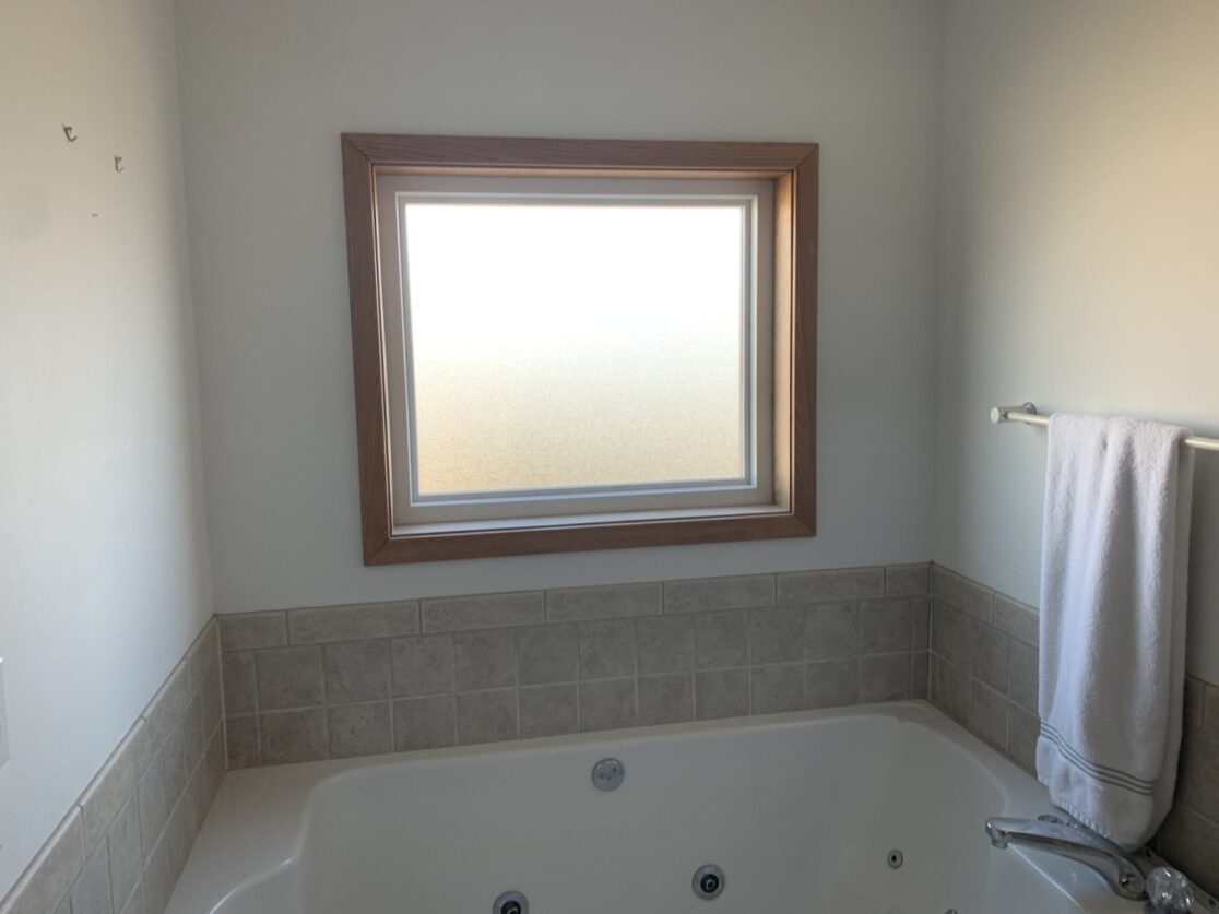 BEFORE with jacuzzi tub